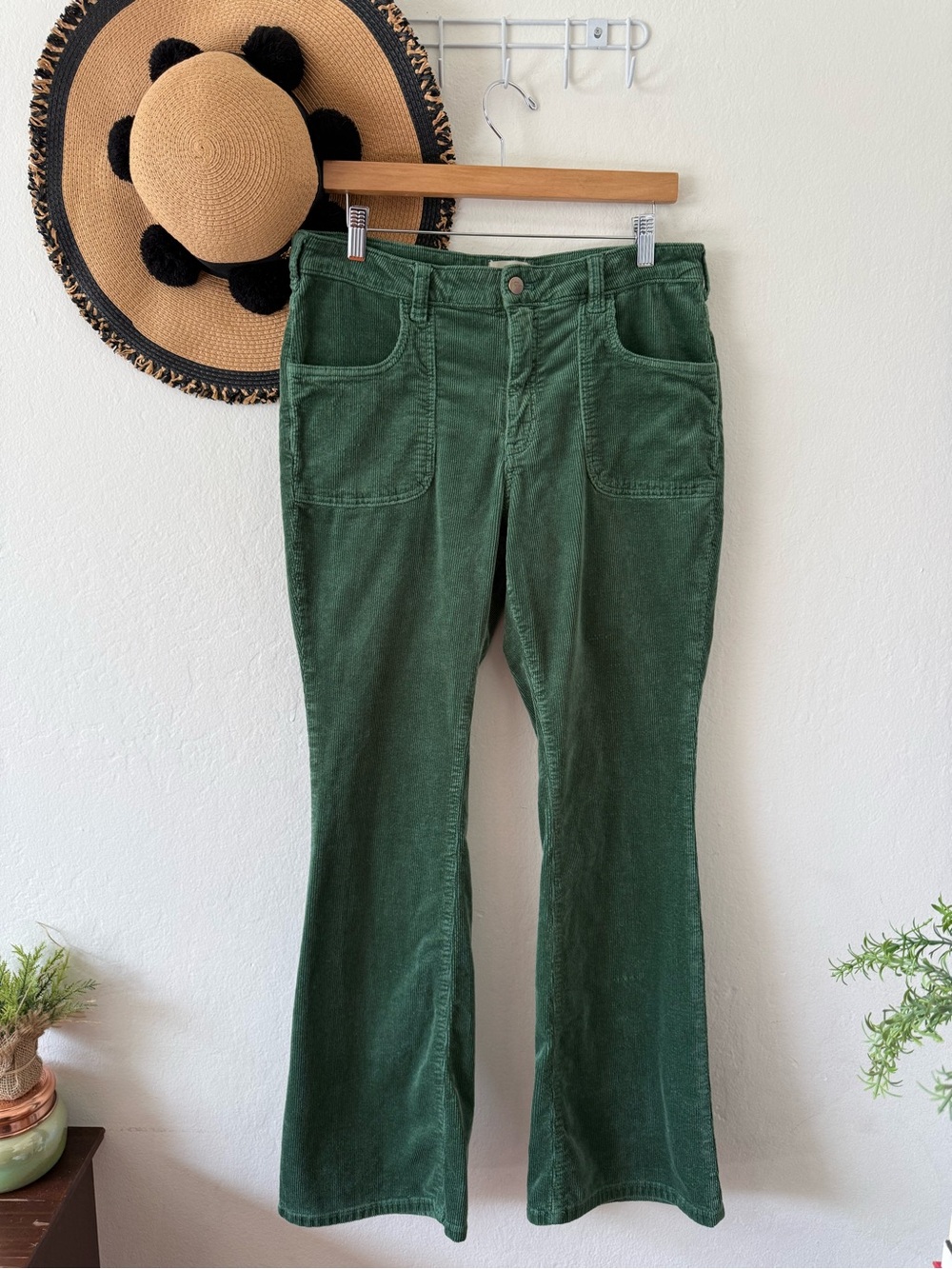 Anthropologie Pilcro The Icon Green Flare Leg Corduroy Pants Size 32 - Picture 3 of 16